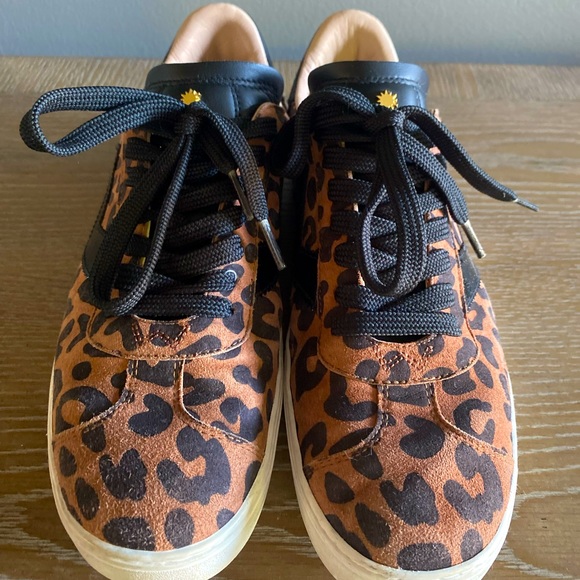 Stuart Weitzman Leopard Daryl Sneakers Size 8 (fits size 8.5) - Picture 3 of 6